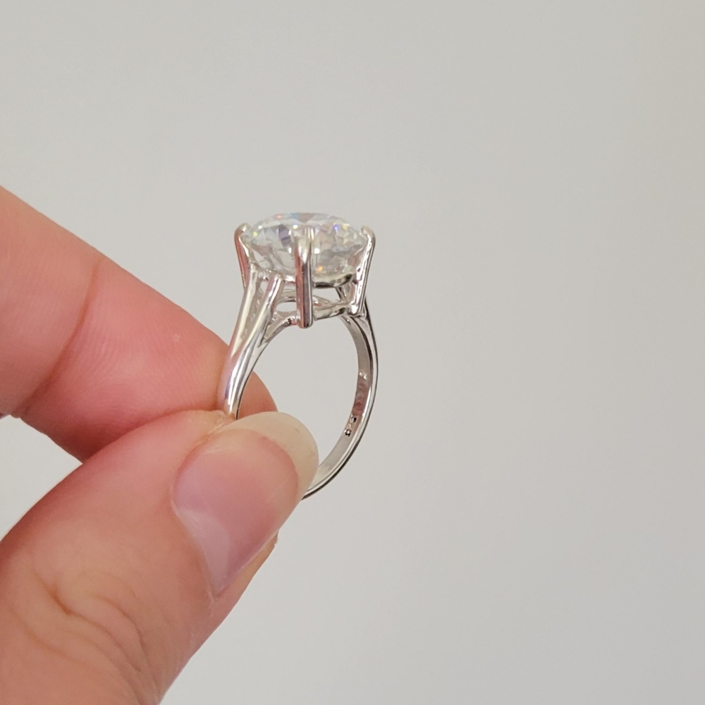 New 5ct Certified Moissanite Engagement Ring - Picture 6 of 12